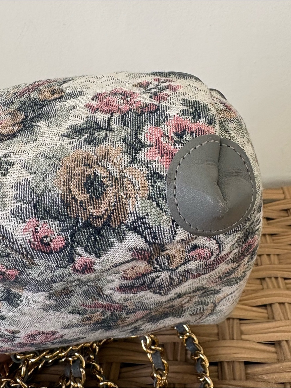 The French luggage company Vintage Floral Tapestry Shoulder Bag with Gold Chain - Picture 7 of 10
